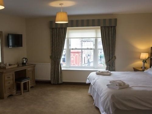 Cambrian Inn Tredegar Экстерьер фото